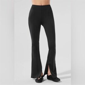 ALO Yoga Zip It Flare 7/8 length Leggings